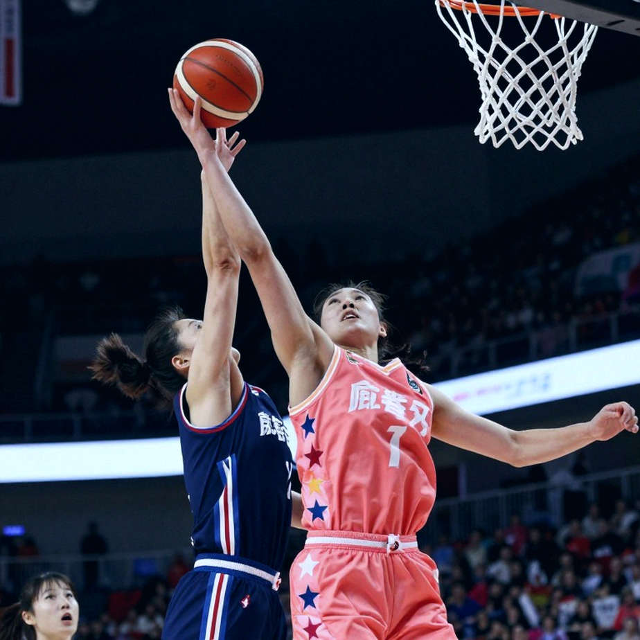 Olympiacos mất Milutinov và Papanikolaou trước Maccabi Tel Aviv: Phép thử nội tuyến và cái giá của chiều sâu đội hình