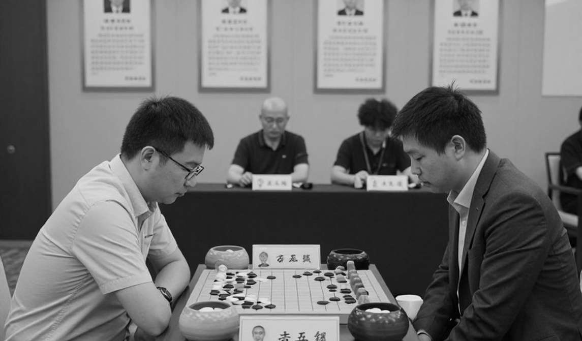 GCL 2026: Nepomniachtchi rattles Carlsen, then beats Sindarov on the clock, three teams share the lead