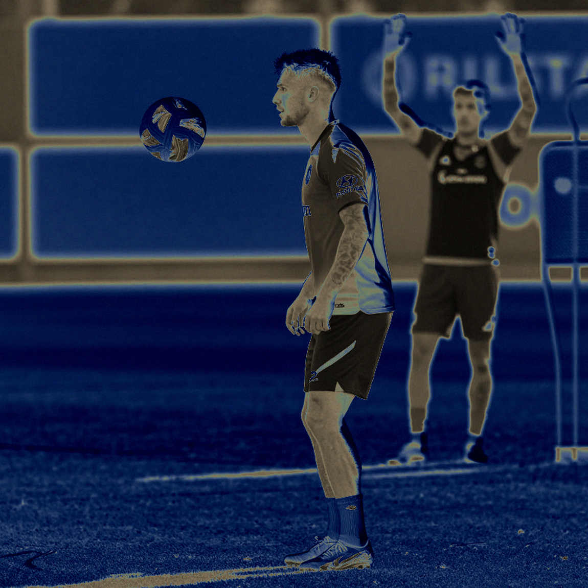 Thẻ đỏ của Phil Foden tại derby Manchester: Khi Roy Keane đặt câu hỏi về công lý trọng tài